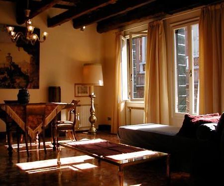 Ca Satriano Apartment Venesia Ruang foto