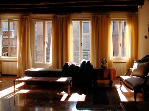Ca Satriano Apartment Venesia Ruang foto
